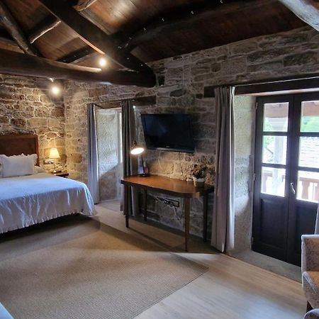 Habitaciones La Cuevona De Guitiriz Lugo ภายนอก รูปภาพ