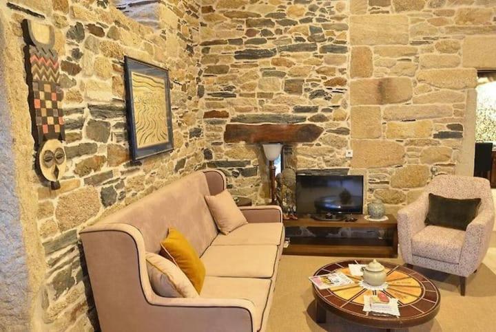 Habitaciones La Cuevona De Guitiriz Lugo ภายนอก รูปภาพ