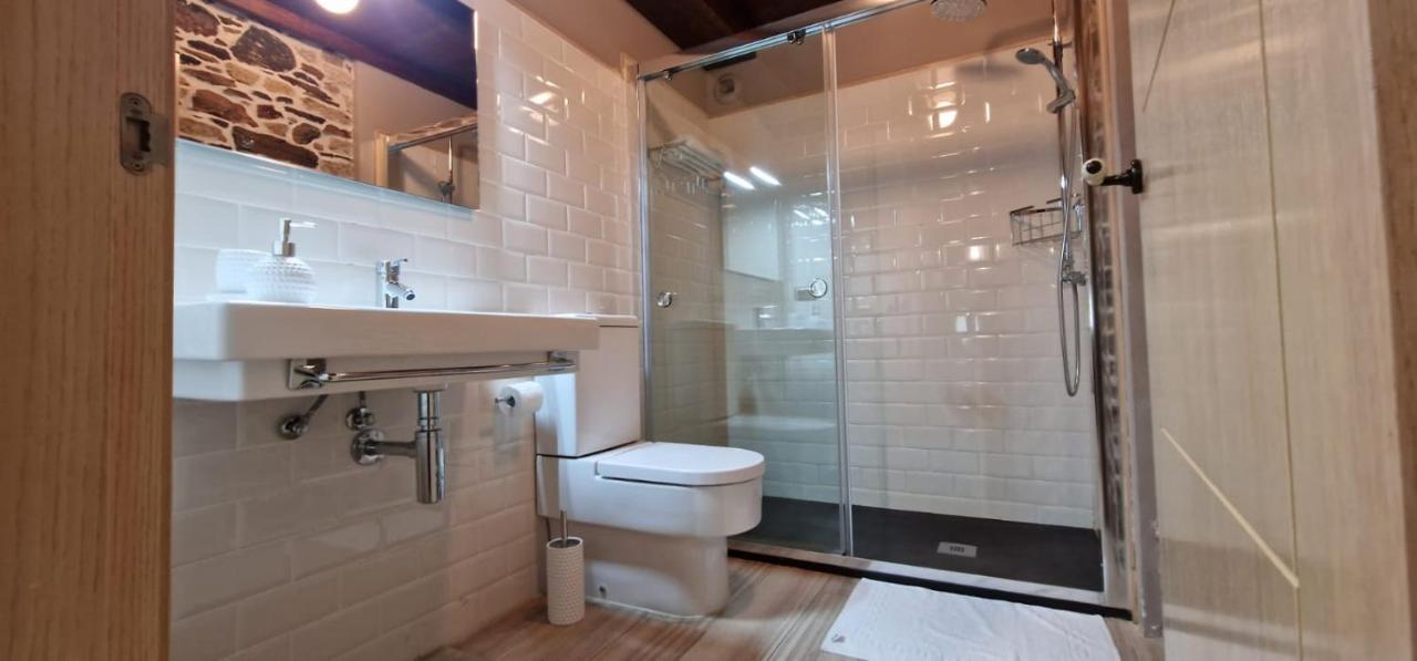 Habitaciones La Cuevona De Guitiriz Lugo ภายนอก รูปภาพ