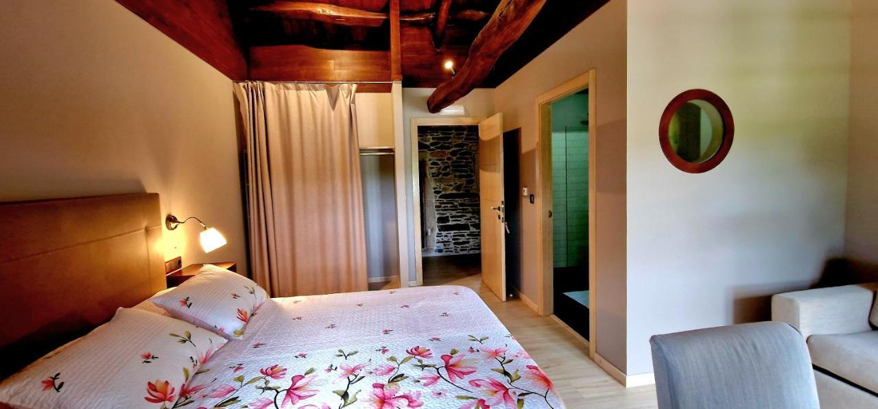 Habitaciones La Cuevona De Guitiriz Lugo ภายนอก รูปภาพ