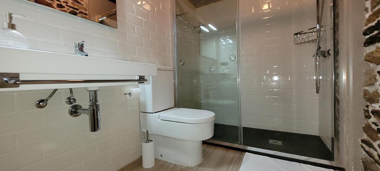 Habitaciones La Cuevona De Guitiriz Lugo ภายนอก รูปภาพ