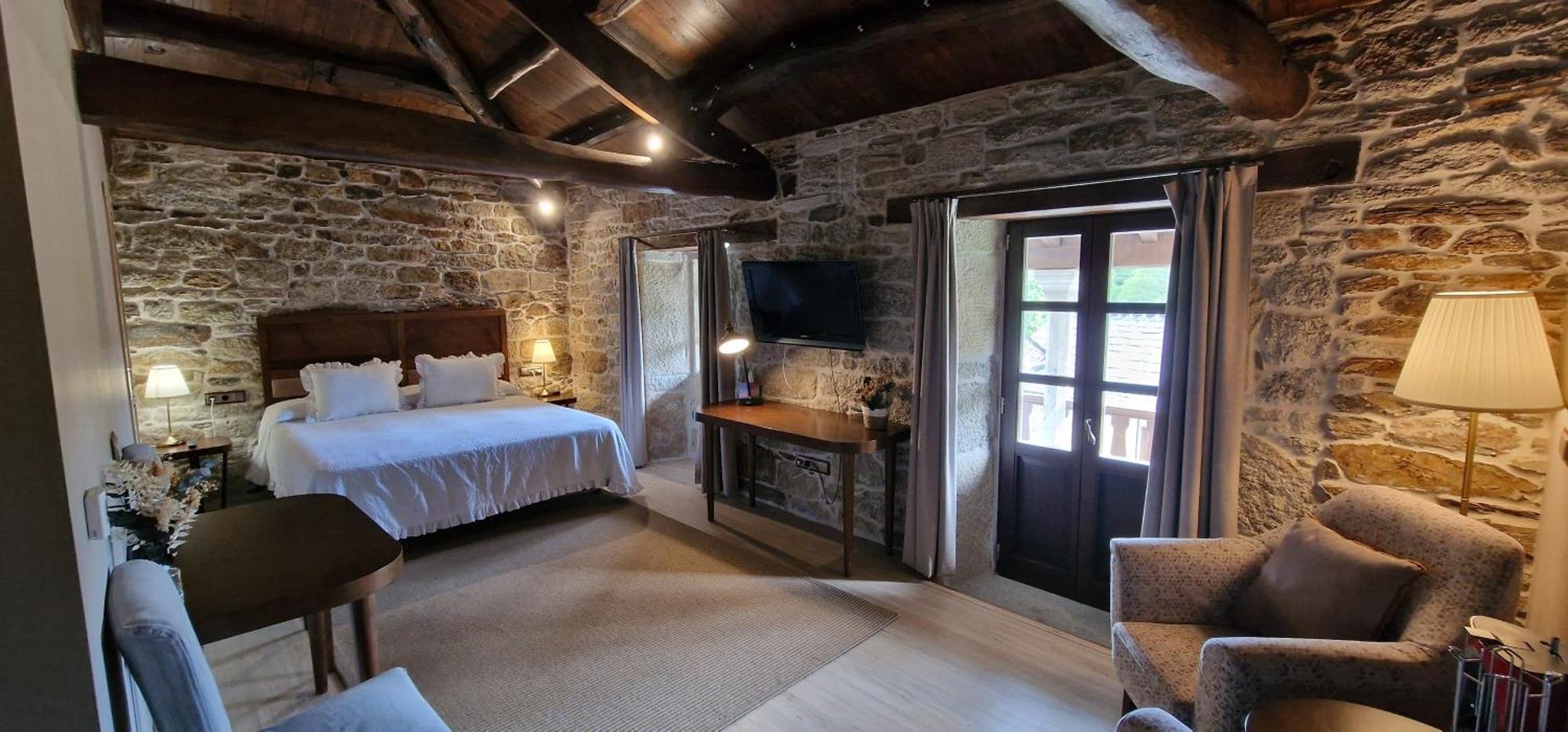 Habitaciones La Cuevona De Guitiriz Lugo ภายนอก รูปภาพ